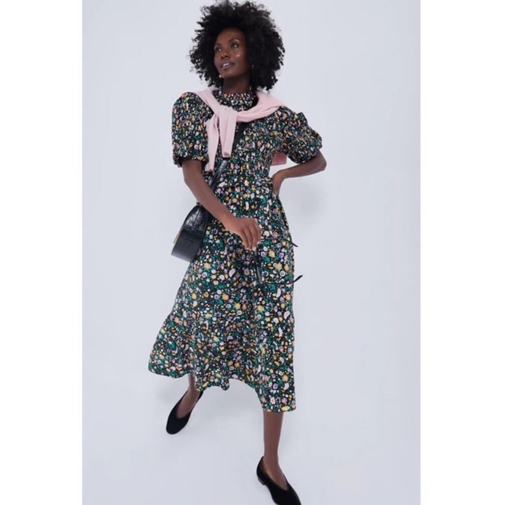 Hyacinth House Samantha Midi Dress S NWT Black Floral Smocked